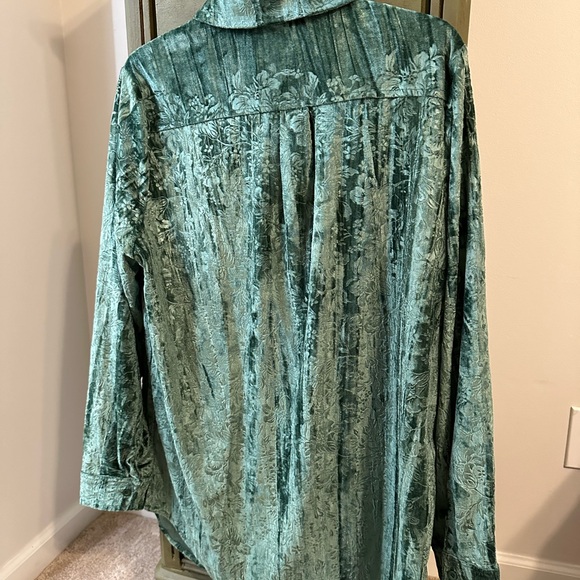 NWT Velvet top - Picture 8 of 10
